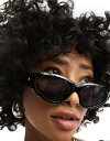 ■ブランド Le Specs (ルスペックス)■商品名 Le Specs under wraps cat eye sunglasses in black■商品は海外よりお取り寄せの商品となりますので、お届けまで10日-14日前後お時間頂いております。 ■ブランド・商品・デザインによって大きな差異がある場合があります。 ■あくまで平均的なサイズ表ですので「目安」として参考にしてください。 ■お届けの商品は1枚目のお写真となります。色展開がある場合、2枚目以降は参考画像となる場合がございます。 ■只今、一部を除くすべて商品につきまして、期間限定で送料無料となります。 ※沖縄・離島・一部地域は追加送料(3,300円)が掛かります。