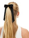 エイソス   ヘアアクセサリー 【送料無料】 エイソス レディース ヘアアクセサリー アクセサリー ASOS DESIGN hairband with bow detail in black Black