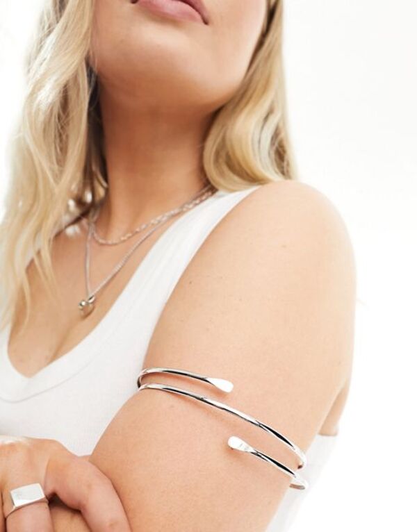 エイソス 【送料無料】 エイソス レディース ブレスレット・バングル・アンクレット アクセサリー ASOS DESIGN Curve arm cuff with wraparound wire design in silver tone Silver