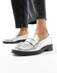 【送料無料】 ストラディバリウス レディース スリッポン・ローファー シューズ Stradivarius loafers in silver SILVER