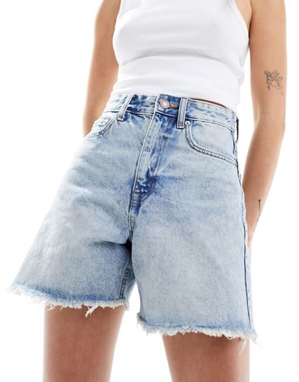  プルアンドベアー レディース ハーフパンツ・ショーツ ボトムス Pull&Bear high rise raw hem longline denim shorts in light blue LIGHT BLUE