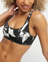 【送料無料】 モンキ レディース トップのみ 水着 Monki scoop bikini top in marble print Black