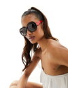  ジーパーズ ピーパーズ レディース サングラス・アイウェア アクセサリー Jeepers Peepers sunglasses in black with red detail Black