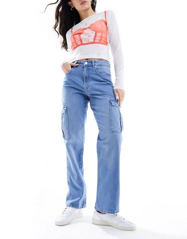 【送料無料】 オンリー レディース デニムパンツ ジーンズ ボトムス Only Riley high waist straight cargo jeans in light blue wash Light blue denim
