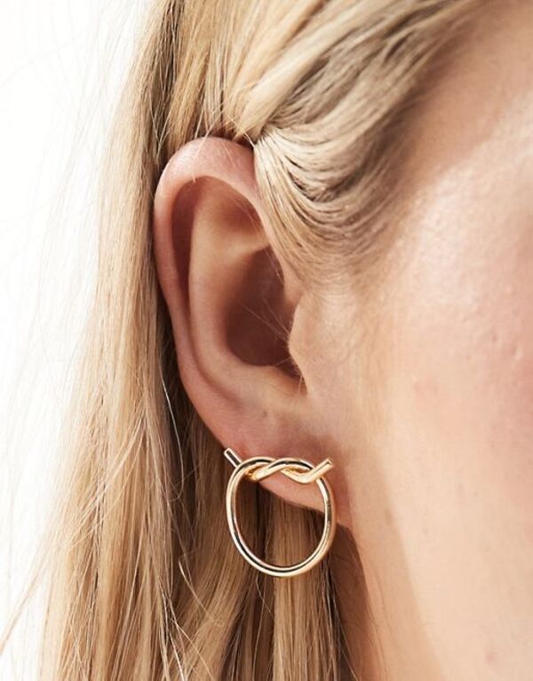 エイソス 【送料無料】 エイソス レディース ピアス・イヤリング アクセサリー ASOS DESIGN stud earrings with knot design Gold