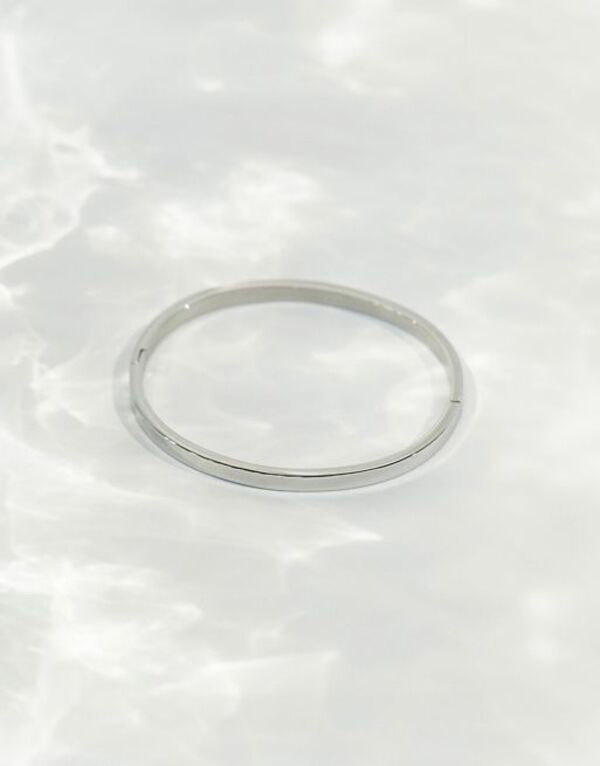 エイソス 【送料無料】 エイソス レディース ブレスレット・バングル・アンクレット アクセサリー ASOS DESIGN waterproof stainless steel bangle in silver tone Silver