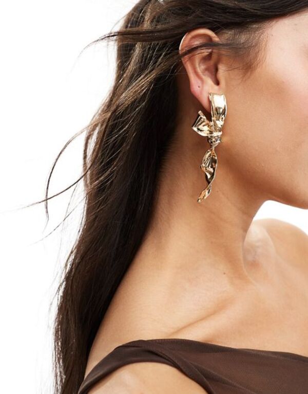 エイソス 【送料無料】 エイソス レディース ピアス・イヤリング アクセサリー ASOS DESIGN Limited Edition stud earrings with mismatched bow design in gold tone Gold