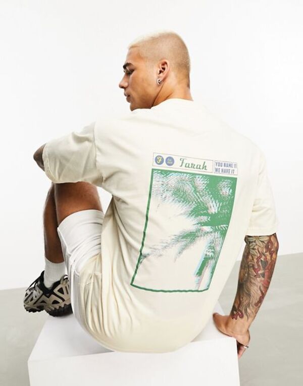 【送料無料】 ファーラー メンズ Tシャツ トップス Farah Ashley Palm tree back graphics back print relaxed fit t-shirt in light green Green