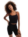 【送料無料】 エイソス レディース ベスト トップス ASOS 4505 Icon seamless ribbed yoga tank top with she...