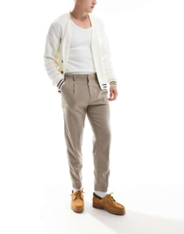 【送料無料】 エイソス メンズ カジュアルパンツ ボトムス ASOS DESIGN tapered smart pants with sweatpants cuff in stone STONE