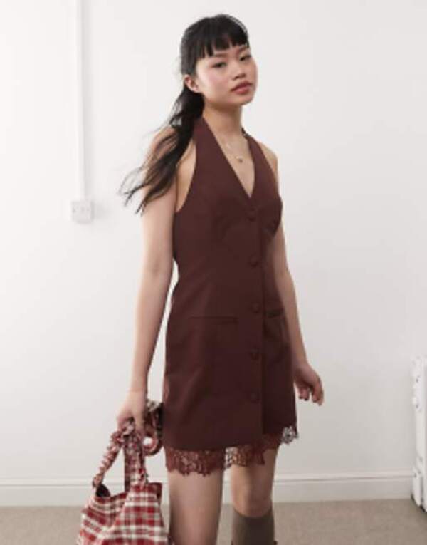 ミスセルフフリッジ レディース トップス ワンピース ベスト レース ホルター Miss Selfridge tailored halter vest dress with lace in chocolate Chocolate チョコレート