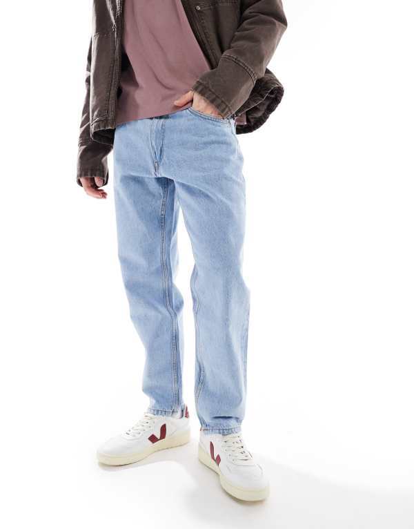 【送料無料】 プルアンドベアー メンズ デニムパンツ ボトムス Pull&Bear standard fit jeans in mid blue BLUE