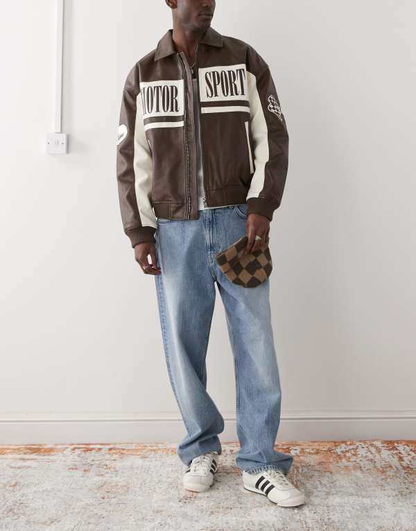 【送料無料】 ウィークデイ メンズ デニムパンツ ボトムス Weekday Galaxy loose fit baggy jeans in faded blue wash Blue Fade