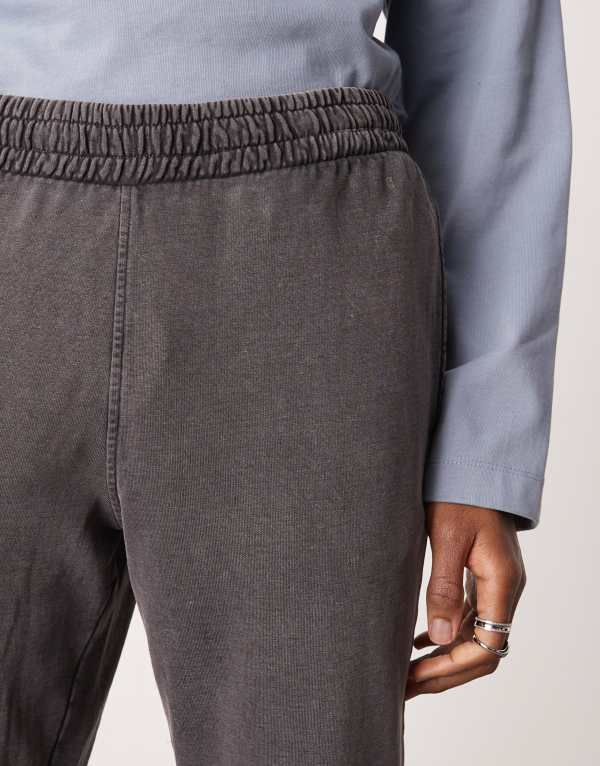 【送料無料】 エイソス メンズ カジュアルパンツ ボトムス ASOS DESIGN straight leg sweatpants in washed gray Charcoal Art