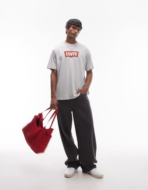 【送料無料】 リーバイス メンズ Tシャツ トップス Levi's Vintage relaxed fit batwing central logo t-shirt in light gray heather light grey marl