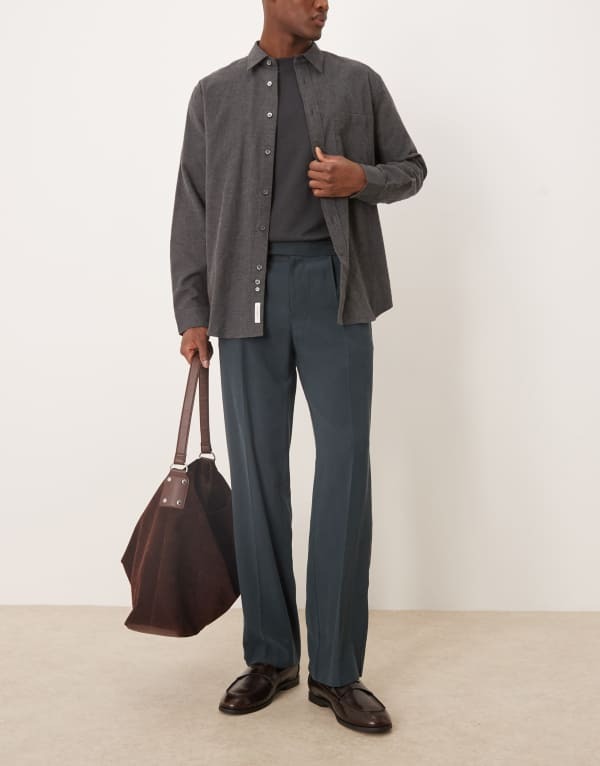 【送料無料】 エイソス メンズ カジュアルパンツ ボトムス ASOS DESIGN smart wide leg pants in dark blue with elasticated waist Dark blue