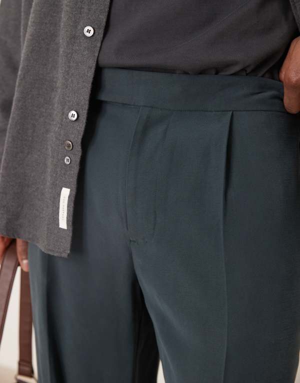 【送料無料】 エイソス メンズ カジュアルパンツ ボトムス ASOS DESIGN smart wide leg pants in dark blue with elasticated waist Dark blue