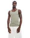 【送料無料】 エイソス メンズ ベスト トップス ASOS DESIGN muscle fit tank in khaki Vetiver