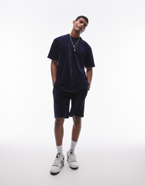 【送料無料】 トップマン メンズ ハーフパンツ・ショーツ ボトムス Topman oversized fit velvet cord shorts in navy NAVY