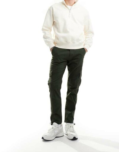 【送料無料】 エイソス メンズ カジュアルパンツ ボトムス ASOS DESIGN tapered cargo pants in dark olive Khaki 【送料無料】 エイソス メンズ カジュアルパンツ ボトムス ASOS DESIGN tapered cargo pants in dark olive Khaki