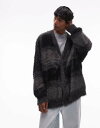 【送料無料】 トップマン メンズ カーディガン アウター Topman fluffy oversized cardigan in black stripe Bl...