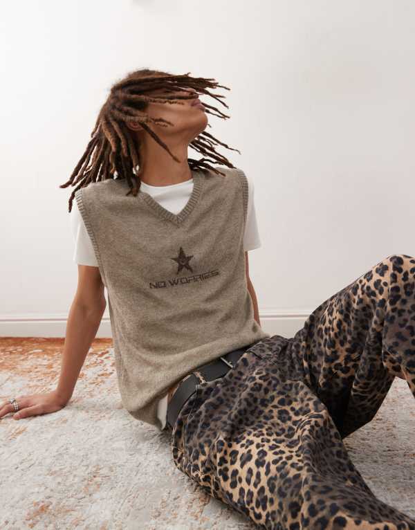 ̵ 롼  ٥ ȥåץ COLLUSION v neck slogan knitted tank in gra...