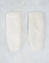 モンキ レディース アクセサリー 手袋 Off white Monki faux fur mittens in off white