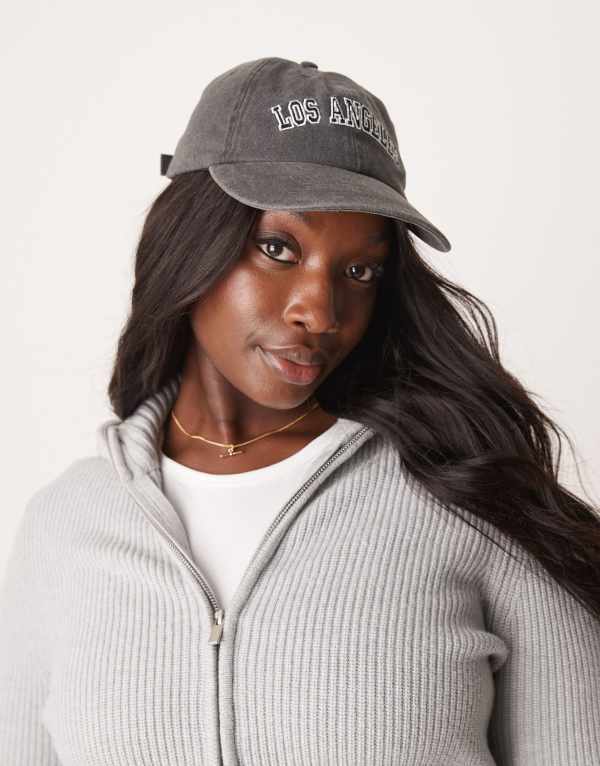 【送料無料】 エイソス レディース 帽子 アクセサリー ASOS DESIGN washed slogan cap in black Black