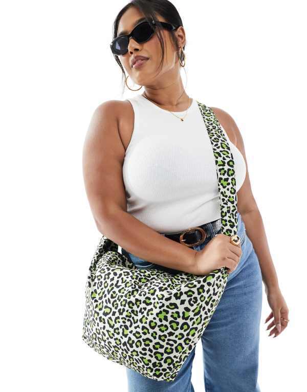 ̵ ԡ ǥ ϥɥХå Хå Pieces XL fanny pack in green leopard GR...
