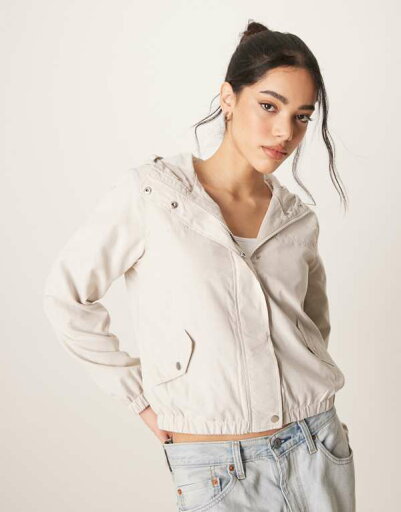 【送料無料】 ジェイディーワイ レディース ジャケット・ブルゾン アウター JDY hooded lightweight cropped jacket in beige BEIGE 【送料無料】 ジェイディーワイ レディース ジャケット・ブルゾン アウター JDY hooded lightweight cropped jacket in beige BEIGE