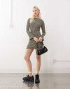 【送料無料】 コルージョン レディース ワンピース トップス COLLUSION puff sleeve asymmetric hem midi dress in micro plaid Multi check(4)