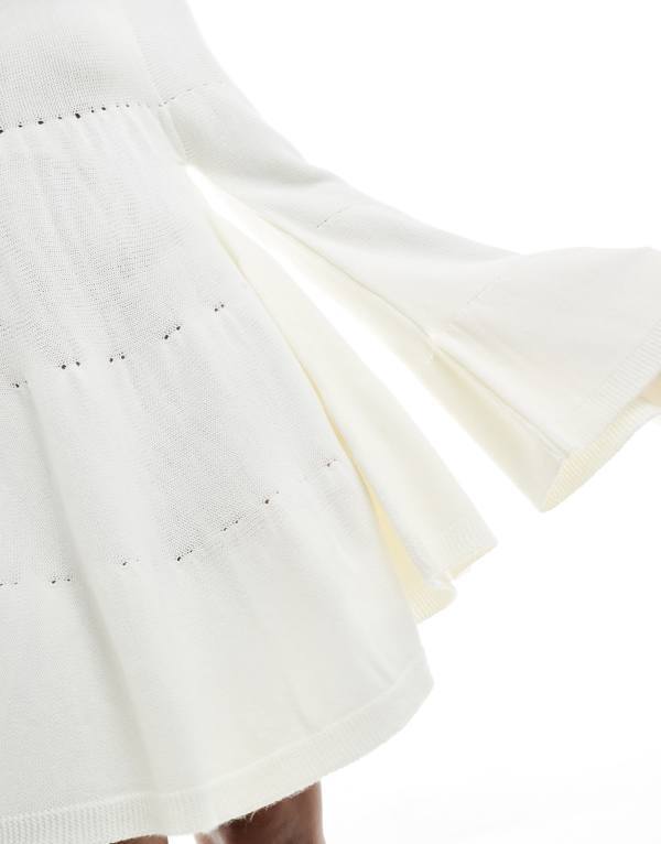 【送料無料】 ミスセルフフリッジ レディース ワンピース トップス Miss Selfridge tiered long sleeve knit floaty smock dress in cream CREAM