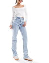 【送料無料】 ストラディバリウス レディース デニムパンツ ボトムス Stradivarius STR straight leg jeans with stretch in light blue LIGHT BLUE(4)