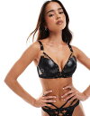 【送料無料】 アンサマーズ レディース ブラジャー アンダーウェア Ann Summers Eliminating padded plunge bra in b...