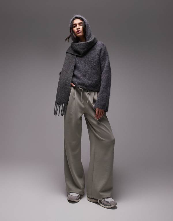 【送料無料】 マンゴ レディース カジュアルパンツ ボトムス Mango flared sweatpants in pale green GREEN