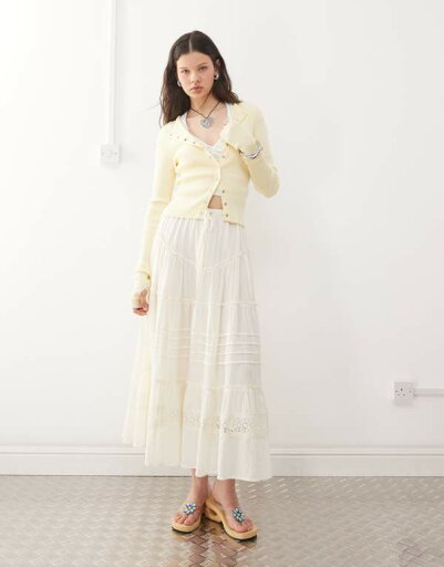 【送料無料】 リクレイム ヴィンテージ レディース スカート ボトムス Reclaimed Vintage western midi skirt with tiers in antique white cream 【送料無料】 リクレイム ヴィンテージ レディース スカート ボトムス Reclaimed Vintage western midi skirt with tiers in antique white cream