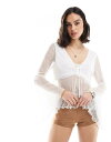 【送料無料】 ミスセルフフリッジ レディース シャツ トップス Miss Selfridge lace long sleeve flare sleeve peplum top in ivory Ivory(4)
