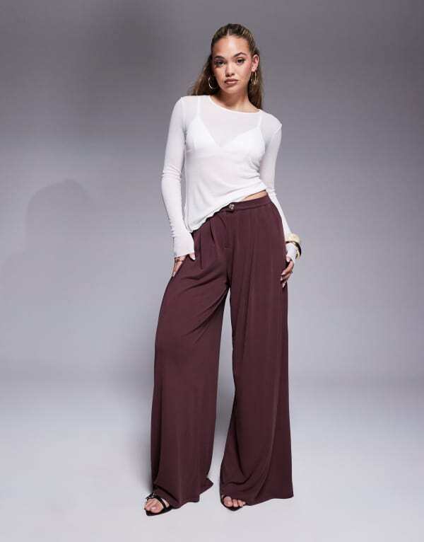 エイソス レディース ボトムス カジュアルパンツ ワイドレッグ パンツ ASOS DESIGN super wide leg modal pants with pleat detail in chocolate Chocolate チョコレート