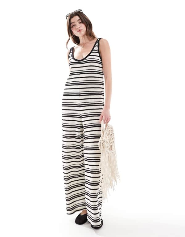【送料無料】 エイソス レディース ジャンプスーツ トップス ASOS DESIGN crochet u-scoop jumpsuit in stripe Mono stripe
