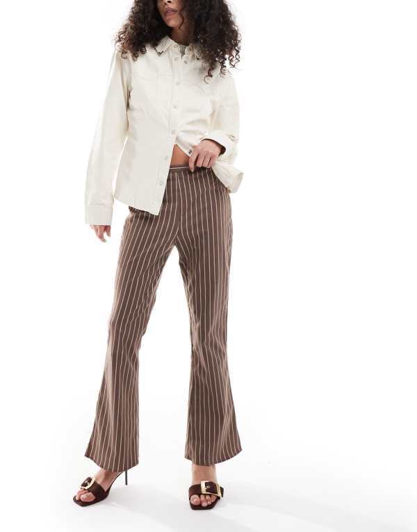エイソス レディース ボトムス カジュアルパンツ パンツ ASOS DESIGN kickflare pants in chocolate pinstripe Brown Stripe ブラウン