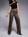 【送料無料】 エイソス レディース カジュアルパンツ ボトムス ASOS DESIGN leather look wide leg pants in leopard Animal