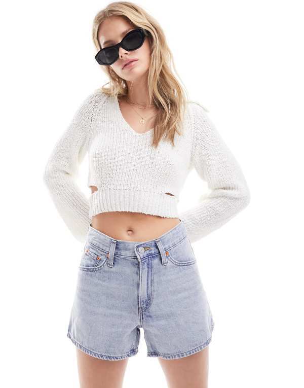 【送料無料】 リーバイス レディース ハーフパンツ・ショーツ ボトムス Levi's 80s mom denim short in light blue BLUE