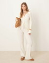 【送料無料】 エイソス レディース カーディガン アウター ASOS DESIGN rib v neck collared cardigan in cream ...