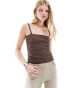 【送料無料】 コルージョン レディース シャツ トップス COLLUSION straight neck ribbed cami in brown BROWN