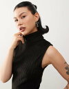 【送料無料】 コルージョン レディース ベスト トップス COLLUSION turtleneck fluffy retro top CHARCOAL