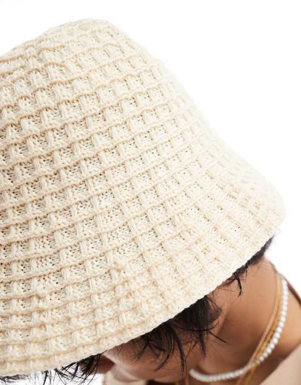 【送料無料】 エイソス メンズ 帽子 アクセサリー ASOS DESIGN knit bucket hat in ecru ECRU
