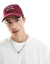 【送料無料】 エイソス メンズ 帽子 アクセサリー ASOS DESIGN room service logo embroidered cap in burgu...