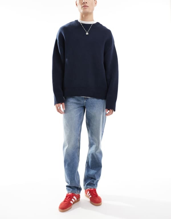 【送料無料】 エイソス メンズ デニムパンツ ボトムス ASOS DESIGN straight fit jeans in mid wash blue Mid wash blue