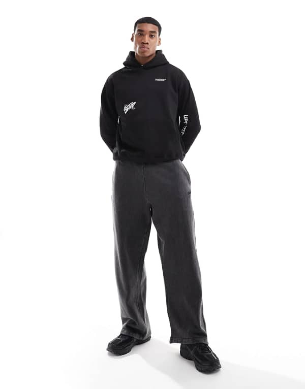 【送料無料】 プルアンドベアー メンズ カジュアルパンツ ボトムス Pull&Bear skater fit sweatpants in charcoal CHARCOAL