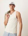 【送料無料】 エイソス メンズ ベスト トップス ASOS DESIGN muscle fit v neck tank top in cream Coconut milk
